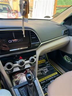 هیۆندای ئەلەنترا